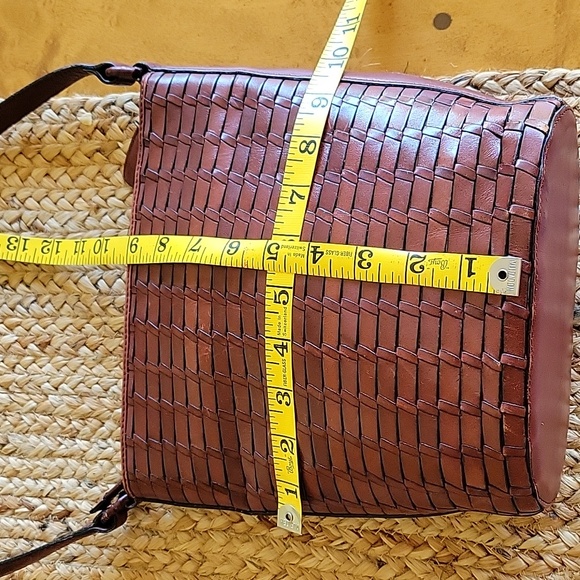 Fossil Genuine Leather Shoulder Bag - Picture 4 of 7